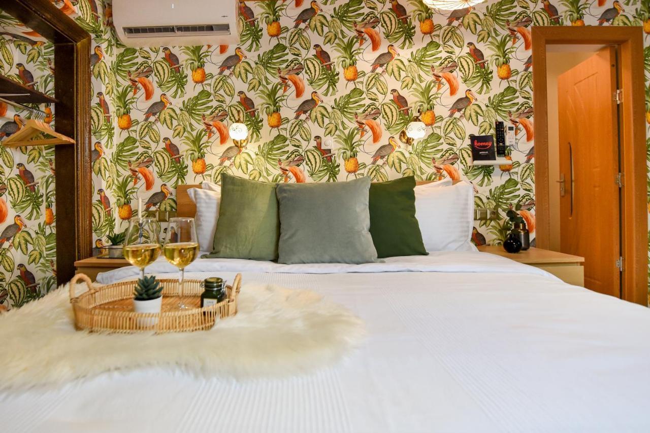 Plants Attic Studio - Best Location - Old Town Bucarest Extérieur photo